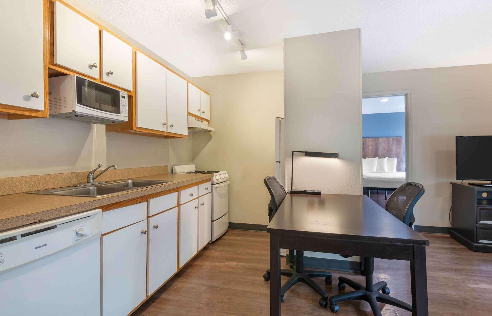 Extended Stay America Select Suites - Charlotte - University Place - E Mccullough Dr Kültér fotó