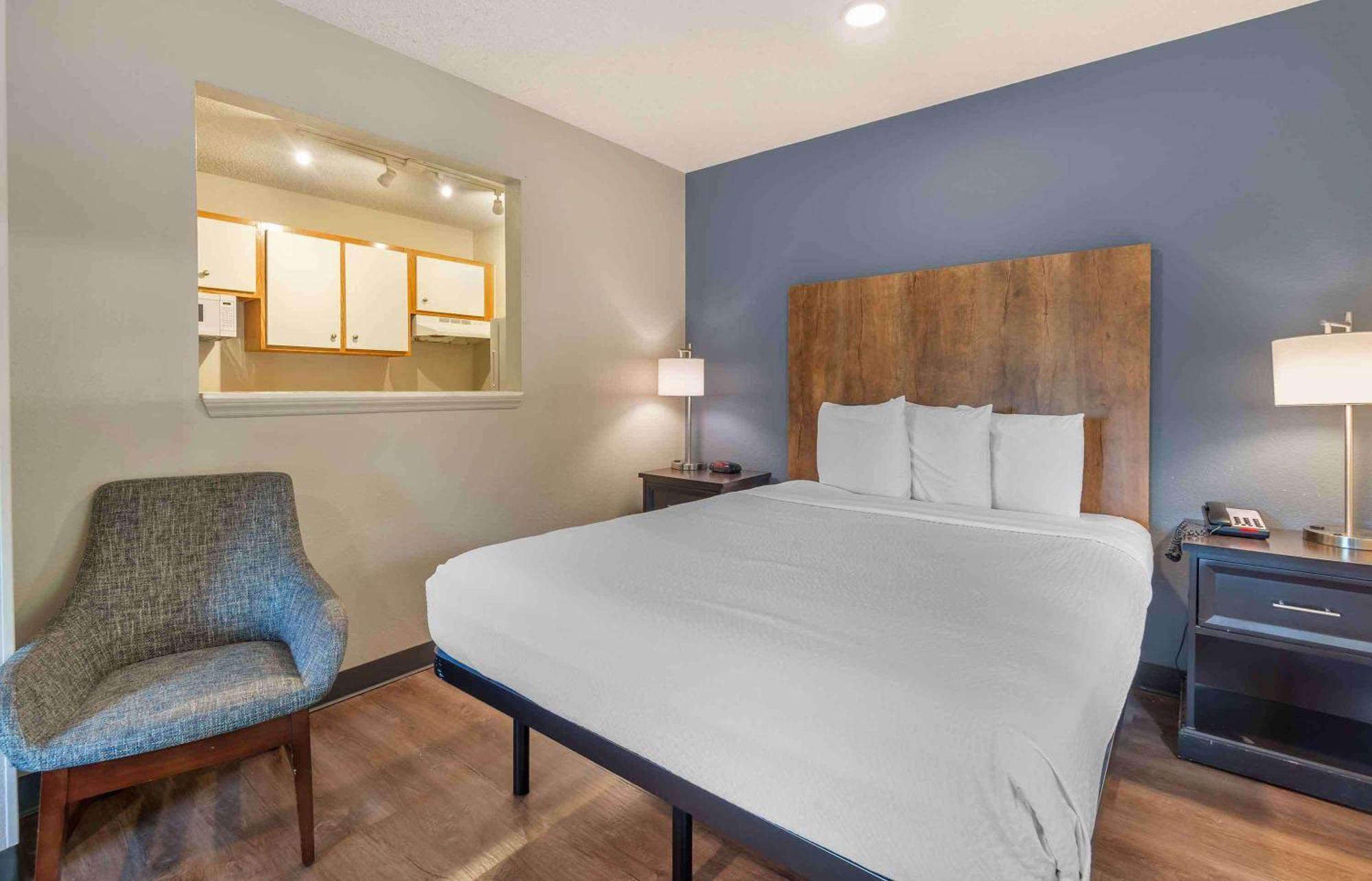 Extended Stay America Select Suites - Charlotte - University Place - E Mccullough Dr Kültér fotó