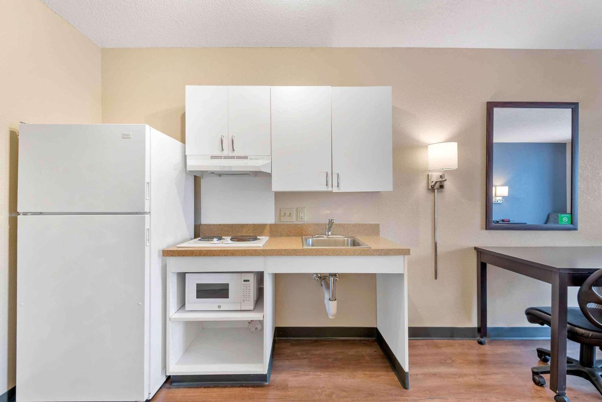 Extended Stay America Select Suites - Charlotte - University Place - E Mccullough Dr Kültér fotó