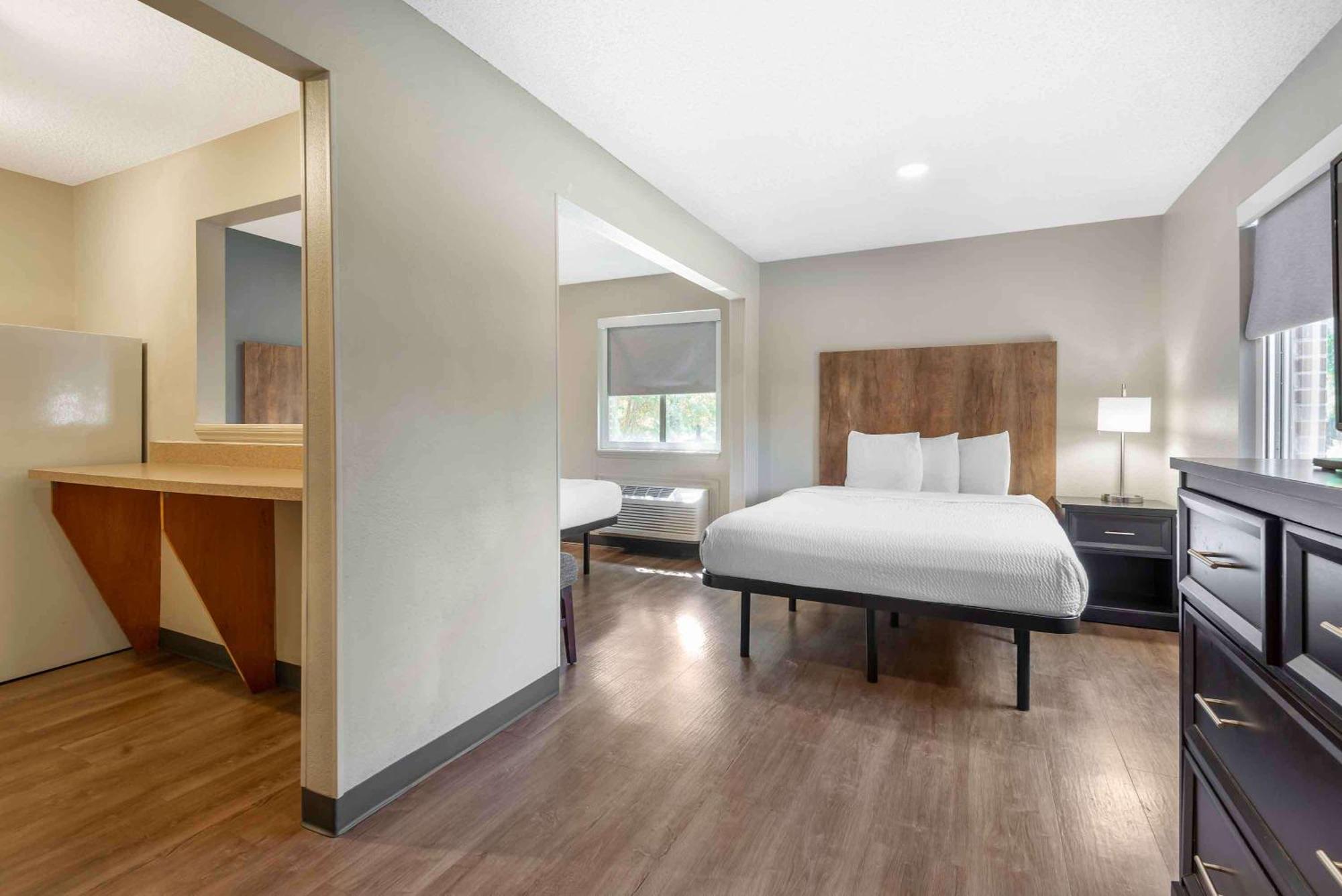 Extended Stay America Select Suites - Charlotte - University Place - E Mccullough Dr Kültér fotó