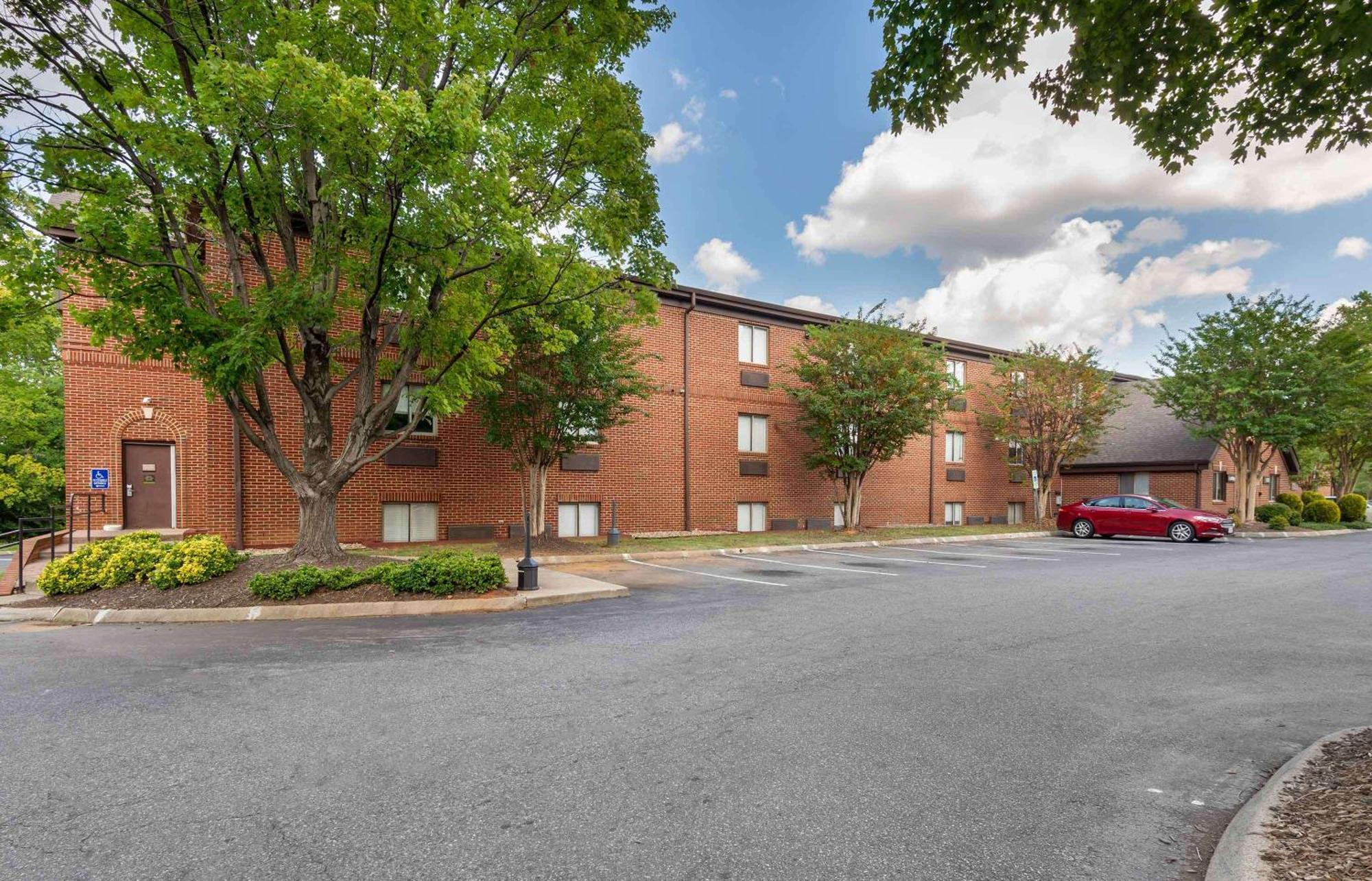 Extended Stay America Select Suites - Charlotte - University Place - E Mccullough Dr Kültér fotó