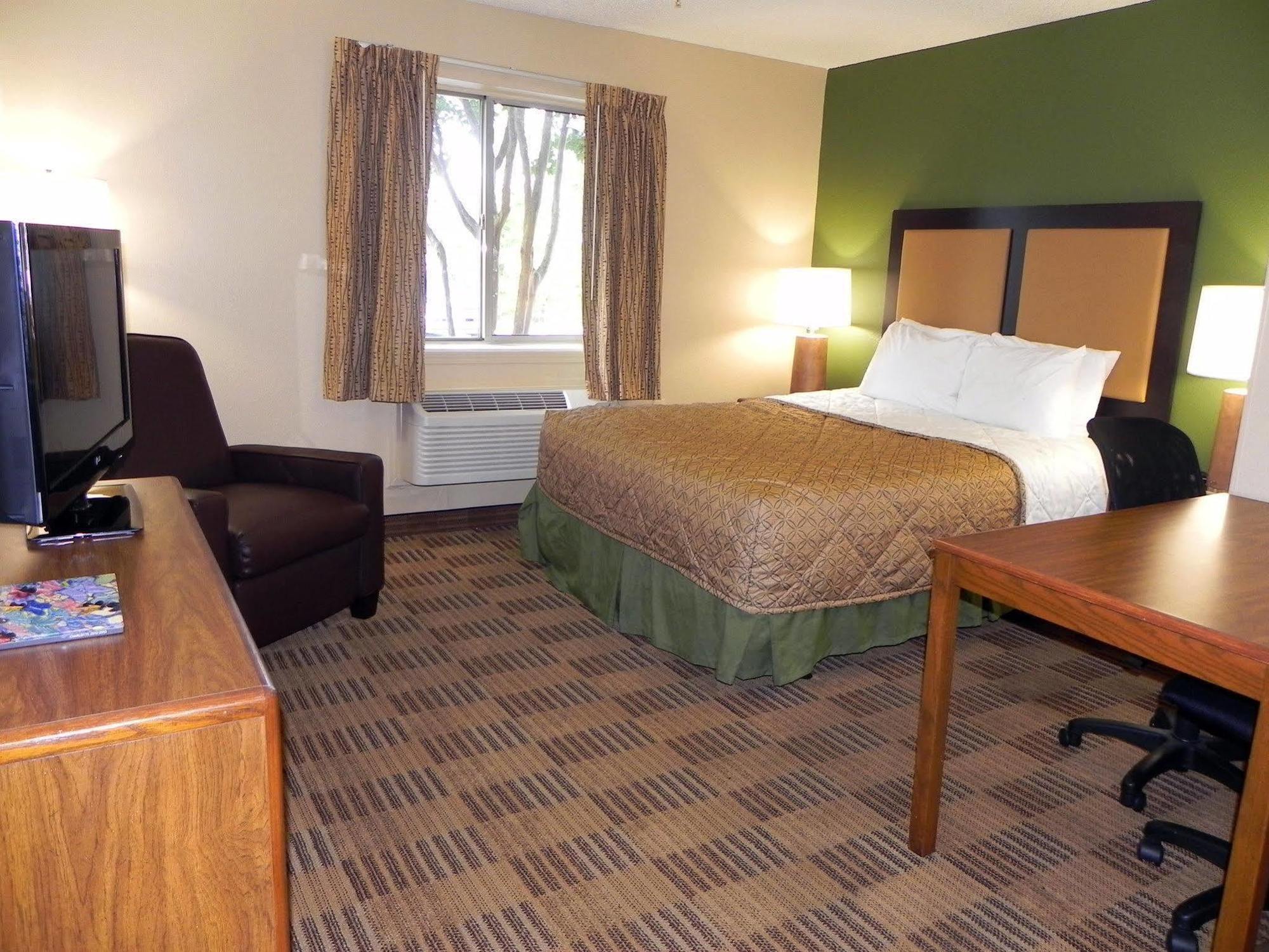 Extended Stay America Select Suites - Charlotte - University Place - E Mccullough Dr Kültér fotó